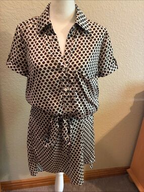 Very J polyester mini shirt dress with tie waist. EUC.